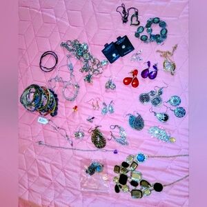 Lot Vintage Rhinestone Wearable Costume Jewelry 1+ Pound